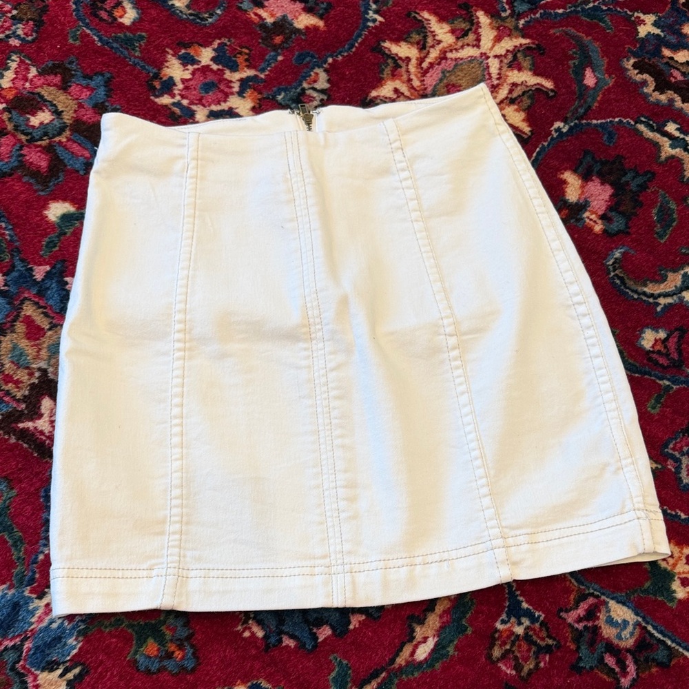 Free People women’s cream colored skirt, NWOT, size 4